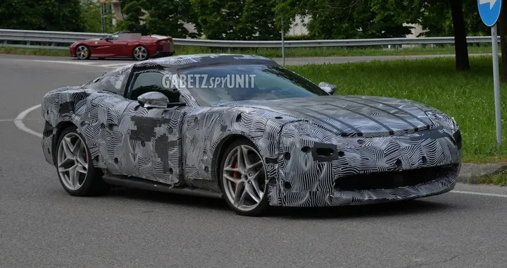 Ferrari Amalfi: sarà svelata i primi di luglio e si mostra in nuove foto spia