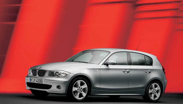 Bmw Serie 1 5 Porte Model Year 2011