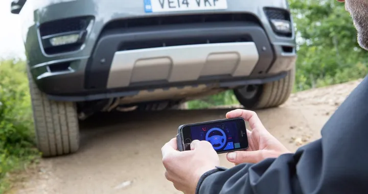 Land Rover: arriva la App per il controllo remoto