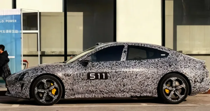 Xiaomi SU7 facelift: nuova architettura 900V e guida autonoma avanzata