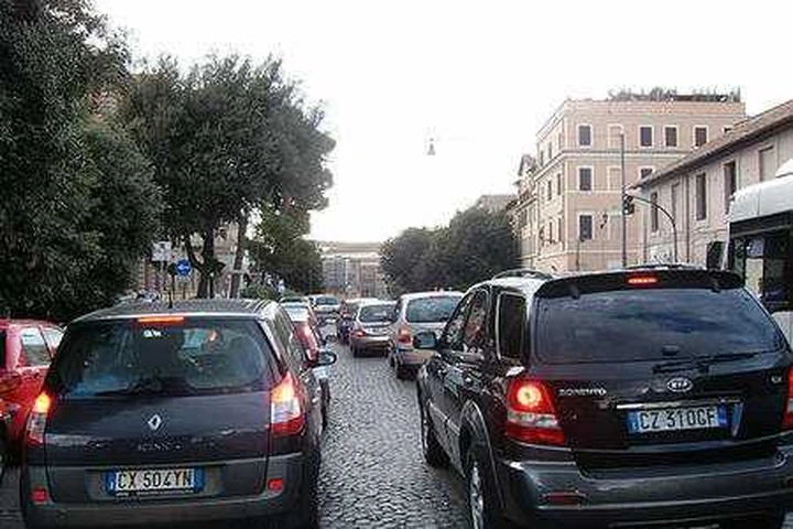 Flirtare nel traffico è più trasgressivo