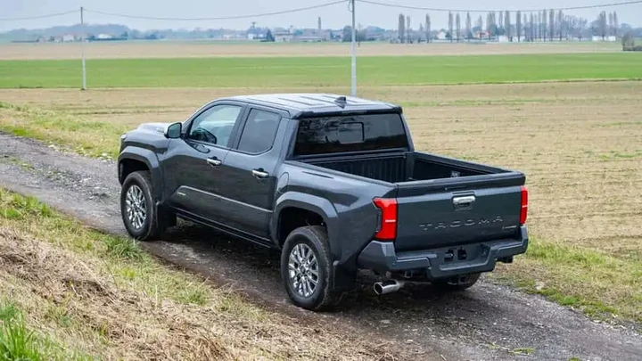 Toyota Tacoma, il grande pick-up alla prova del mercato italiano