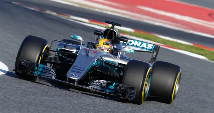 F1, test Montmelò: Mercedes e Hamilton su tutti