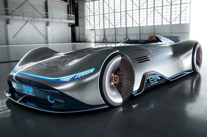 Mercedes Vision EQ Silver Arrow Concept 2018: immagini ufficiali