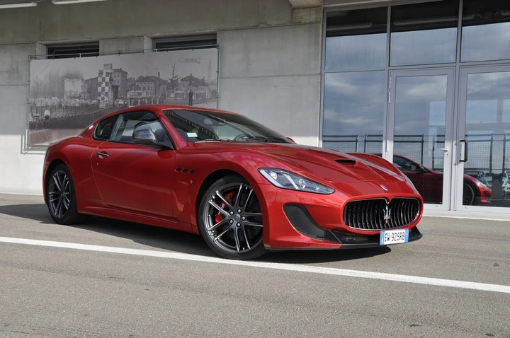 Maserati GranTurismo MC Stradale Centennial Special Edition, prova su strada