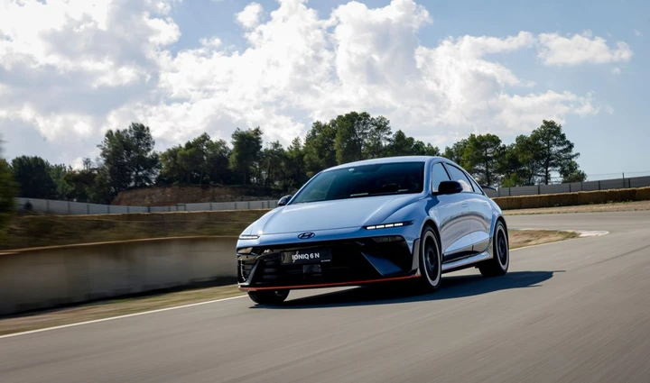 Hyundai Ioniq 6 N: 650 CV, 487 km di autonomia e prezzo di 78.000 euro