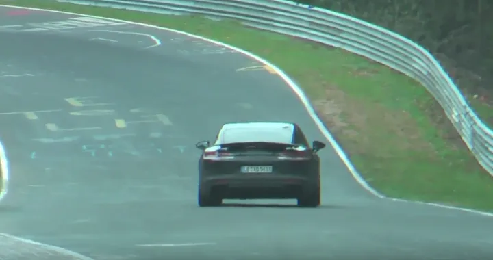 Una Porsche Panamera Sport Turismo spiata al Nurburgring