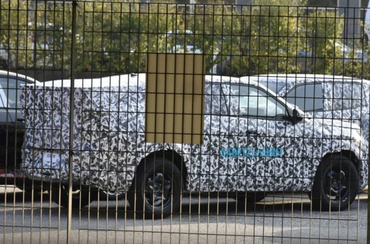Prime foto della Fiat Grande Panda Fastback: ecco come potrebbe essere