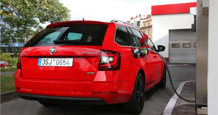 Nuova Skoda Octavia G-TEC: più potenza e autonomia