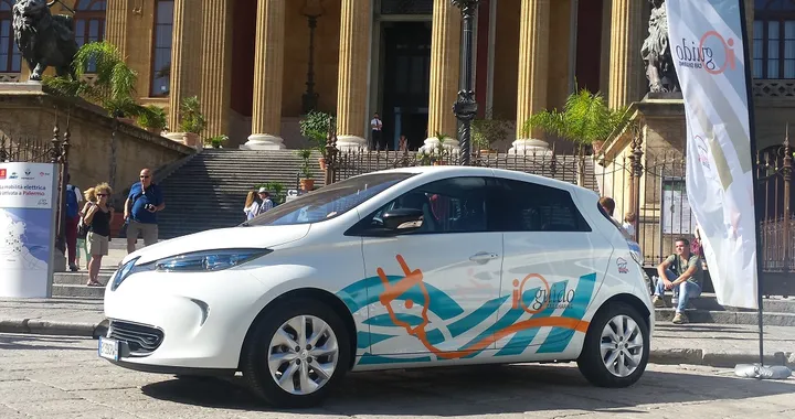 Renault inaugura il car sharing elettrico a Palermo