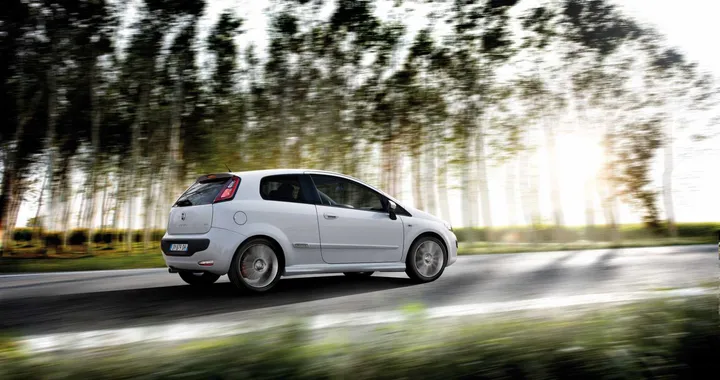Nasce Punto Evo. Drive the evolution.