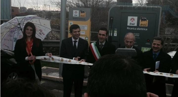 Auto elettriche: debutta la ricarica veloce di Enel