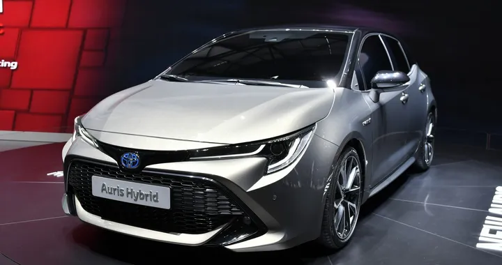 Nuova Toyota Auris: ora punta sul doppio ibrido