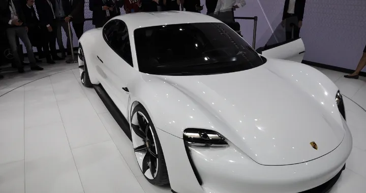 Porsche Mission E Concept: l’elettrica del futuro a Francoforte