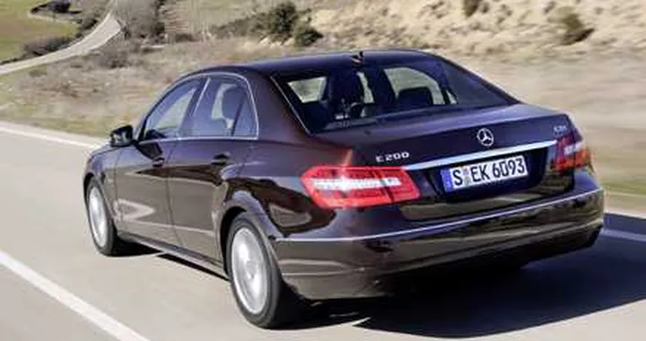 Mercedes: in arrivo E200 CDI e E200 CGI BlueEfficiency