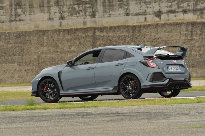 Honda Civic Type-R: la prova su strada