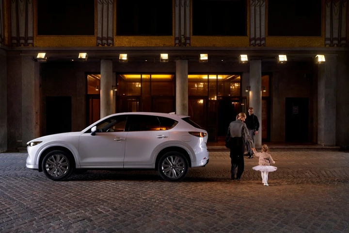 Mazda CX-5 2022: immagini ufficiali