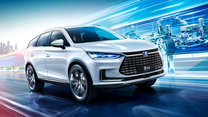 BYD Tang EV600: immagini ufficiali