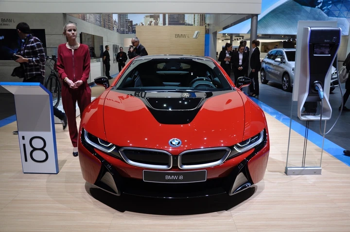 BMW i8 Protonic Red Edition