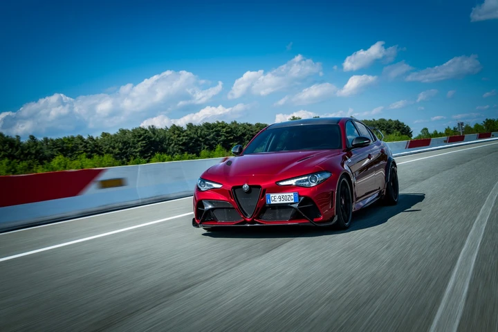 Alfa Romeo Giulia GTA e GTAm 2021: immagini ufficiali