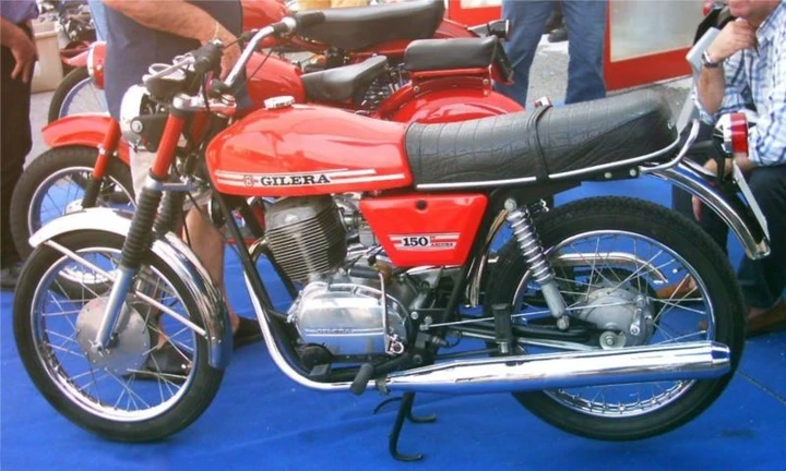 Qual è la motocicletta 10 HP?
