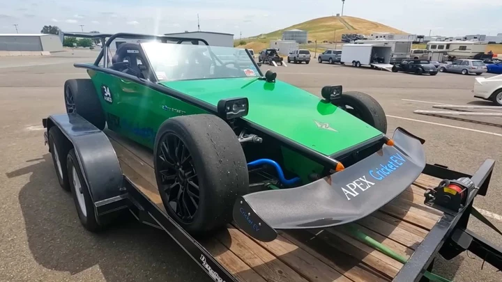 Apex Cricket EV: l'auto elettrica da corsa fai-da-te