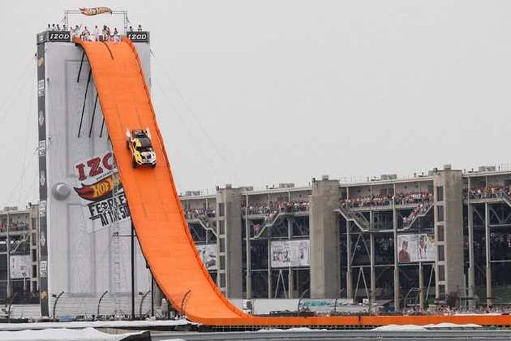Hot Wheels: salto da record a Indianapolis