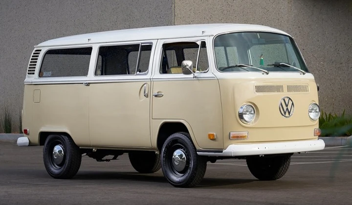 Retrofit: così Volkswagen elettrizza il Combi T2