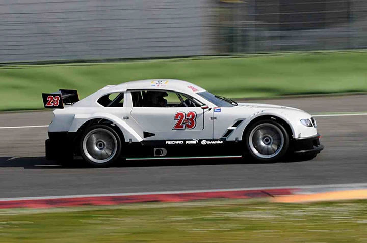 Mitjet, foto ufficiali