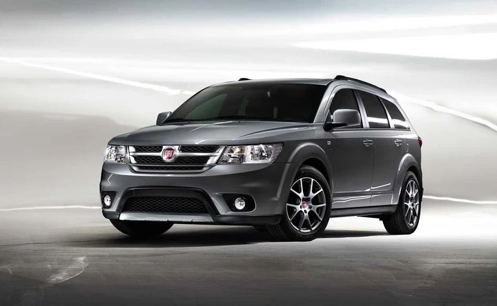 Fiat Freemont: 7 posti e un po' di sport