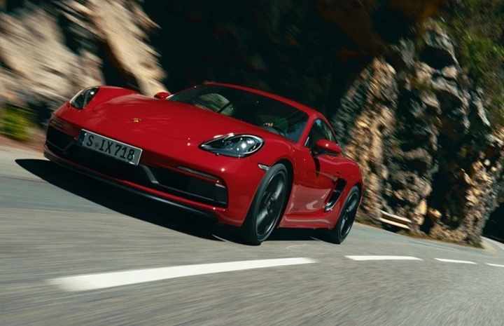 Porsche 718 Cayman GTS e Boxster GTS 4.0: caratteristiche e prezzi