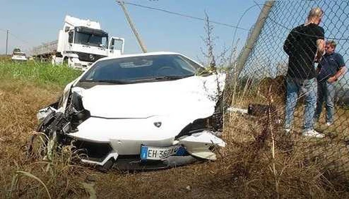 Incidente Lamborghini Aventador: ecco chi era alla guida