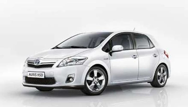 Nuova Toyota Auris 2010: comoda e ibrida