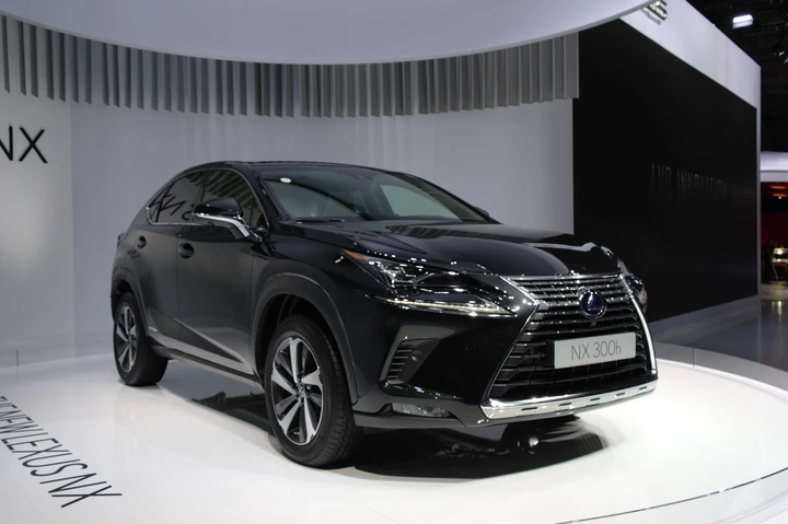Lexus NX restyling al Salone di Francoforte 2017