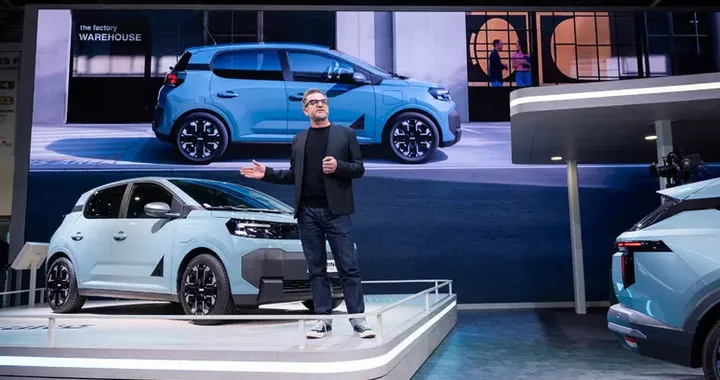 Dacia, nuove Spring e Striker: elettrico e ibrido da 17.900 euro