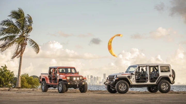 Jeep Wrangler e Gladiator Three O Five al Salone di Miami 2019