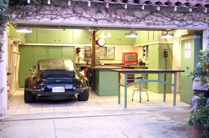Garage fai da te per la Porsche d'epoca