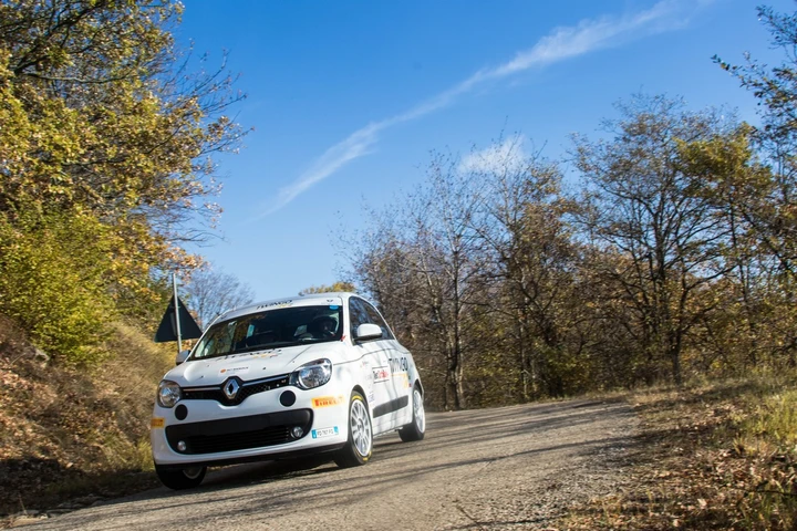 Renault Twingo R1: dalla città ai percorsi da rally