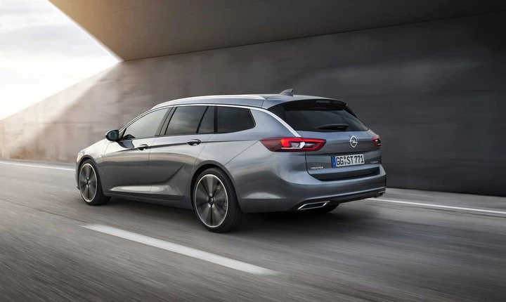 Opel Insignia Sports Tourer: declinazione dello spazio