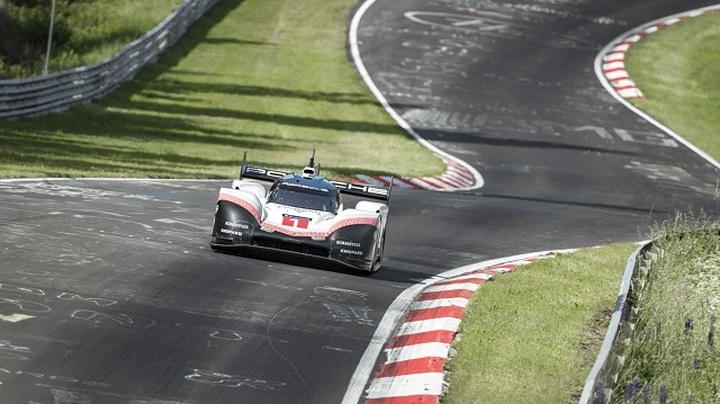 Porsche 919 Hybrid Evo: storico record al Nurburgring