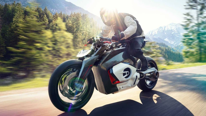 BMW: la moto elettrica arriverà dopo il 2025