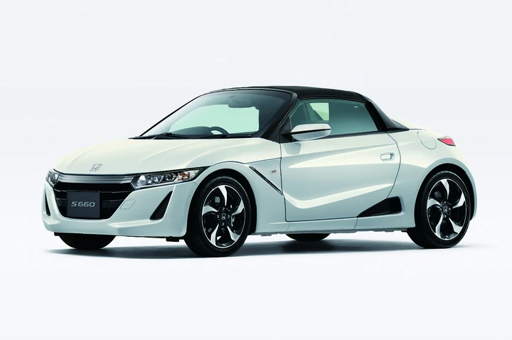 Honda S660: le immagini ufficiali