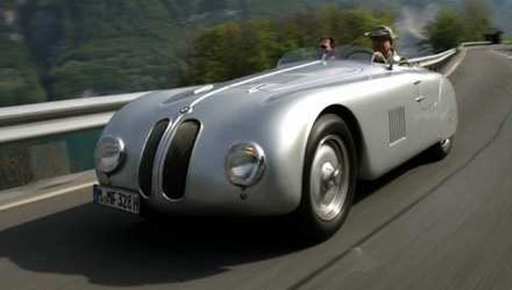 Dal museo alla strada: la BMW alla Mille Miglia 2009