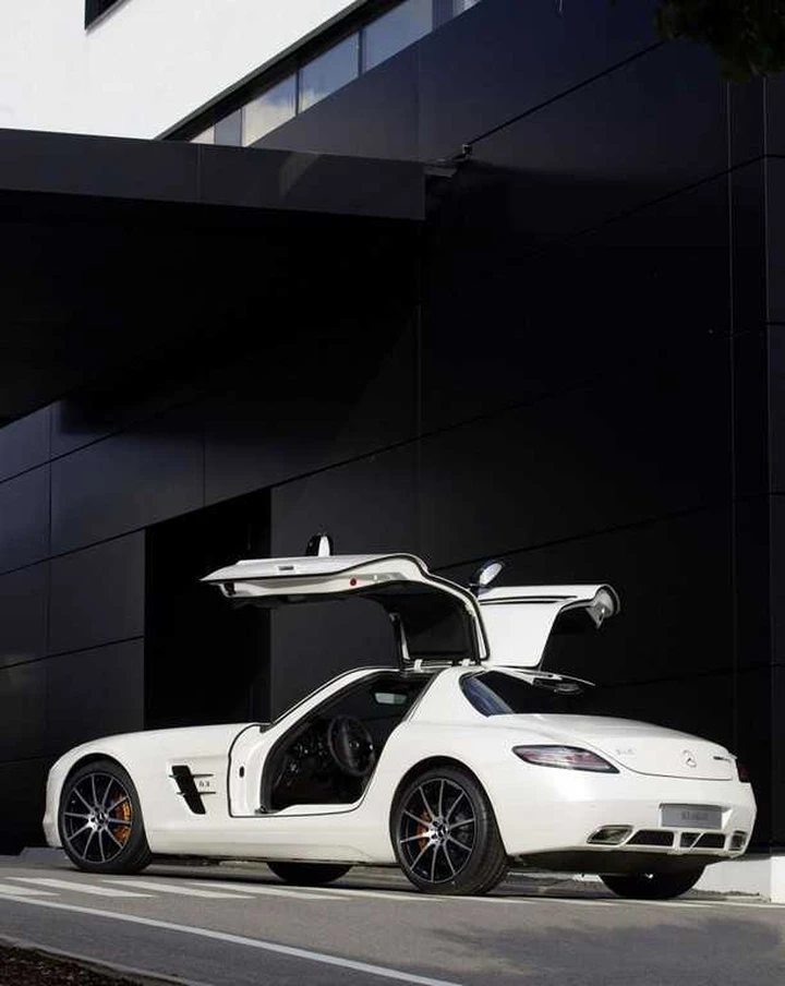 Mercedes SLS AMG GT: al Nurburgring in 7:30