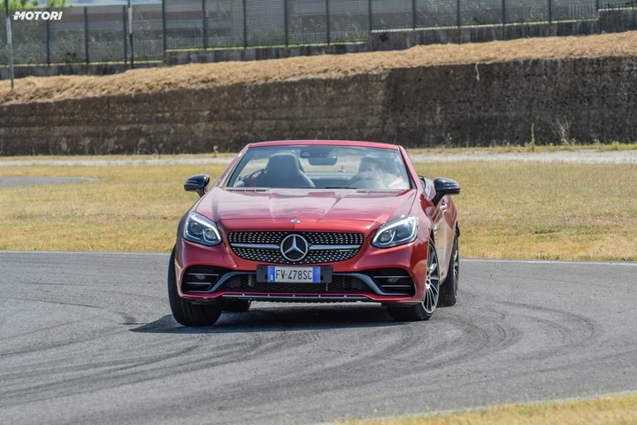 Mercedes-Benz SLC 43 AMG: la prova su strada e in pista