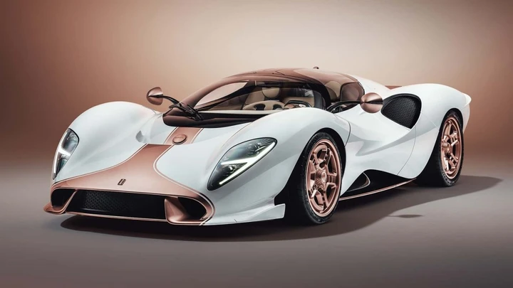 Vecchia scuola, cuore nuovo: De Tomaso P72, la supercar ribelle