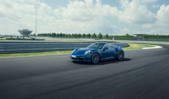 Porsche 911 Turbo 2021: caratteristiche, dotazioni e prezzi