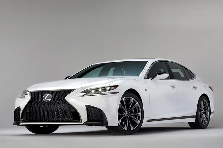 Lexus LS 500 F Sport: immagini ufficiali