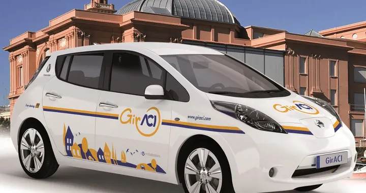 Car sharing elettrico: Nissan debutta in Italia