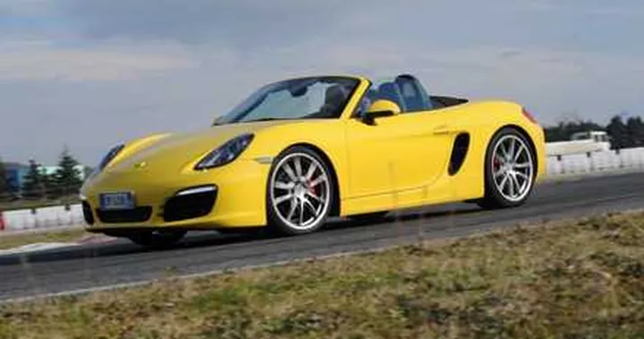 Porsche Boxster S: la prova su strada e in pista